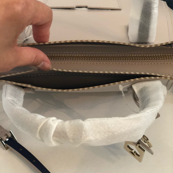 Kate Spade Turner Road Small - Picture 5 of 8